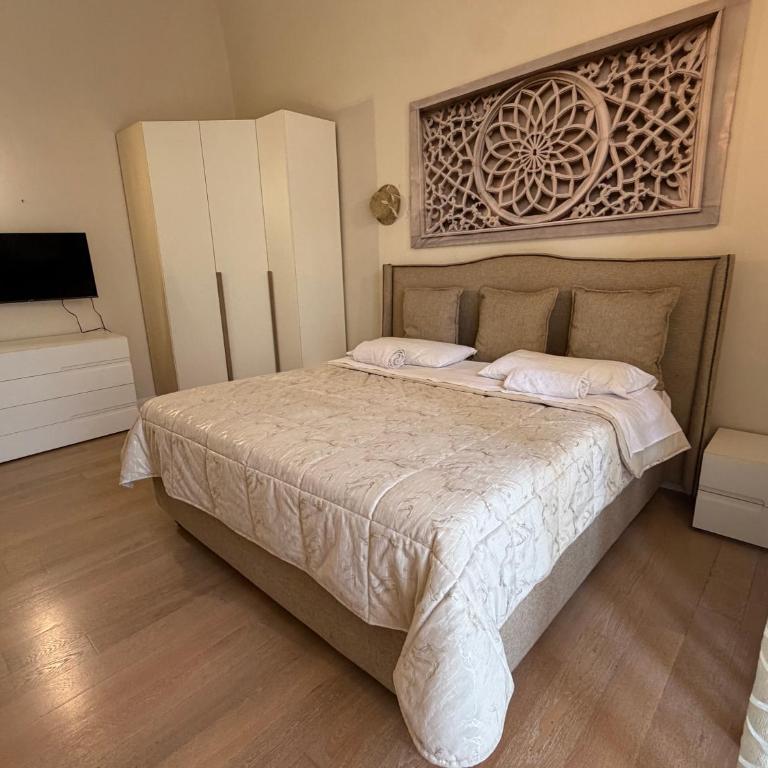 IndaHouse - Two-Bedroom Apartment with Balcony - 2