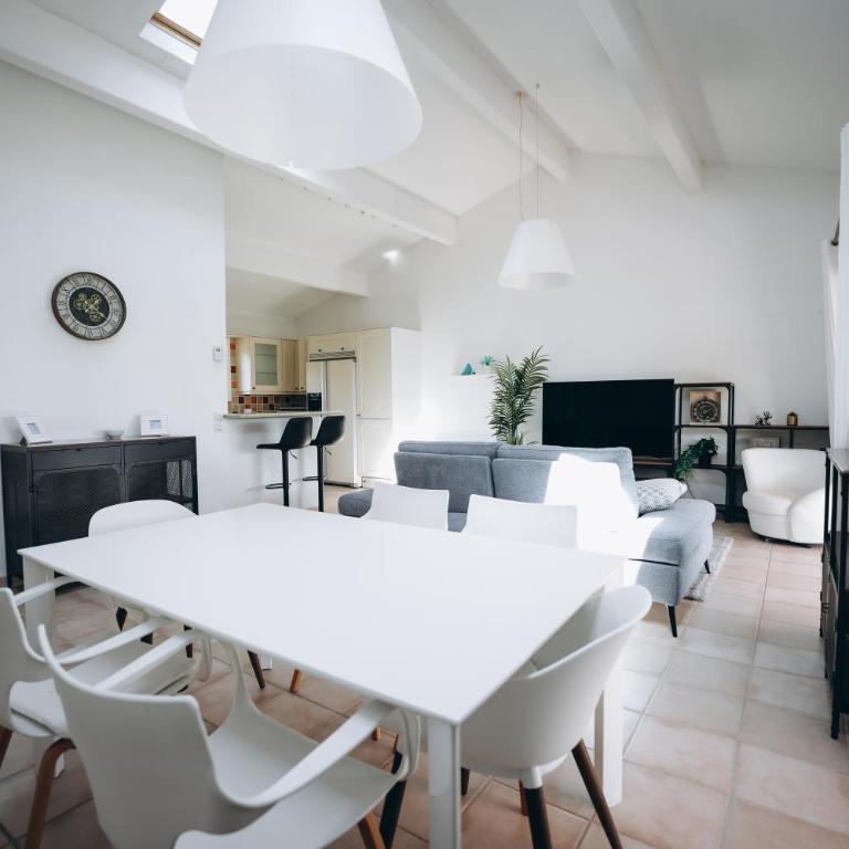 Villa Ocre, proche golf, piscine, vélo et confort - Maison de Vacances 3 Chambres - 28