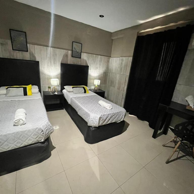 Hotel La Terminal - Twin Room - 4