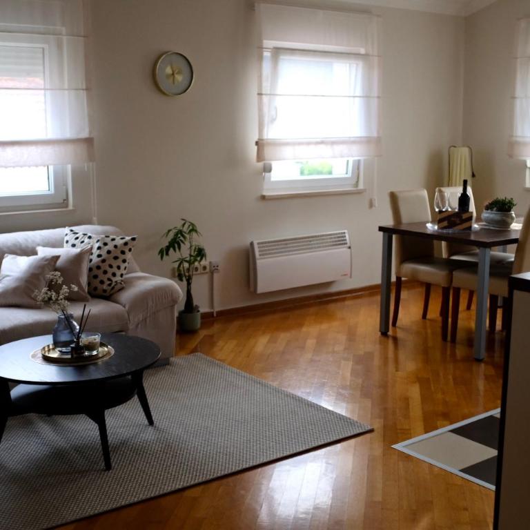 Apartman Spanish Square - One-Bedroom Apartment - 1