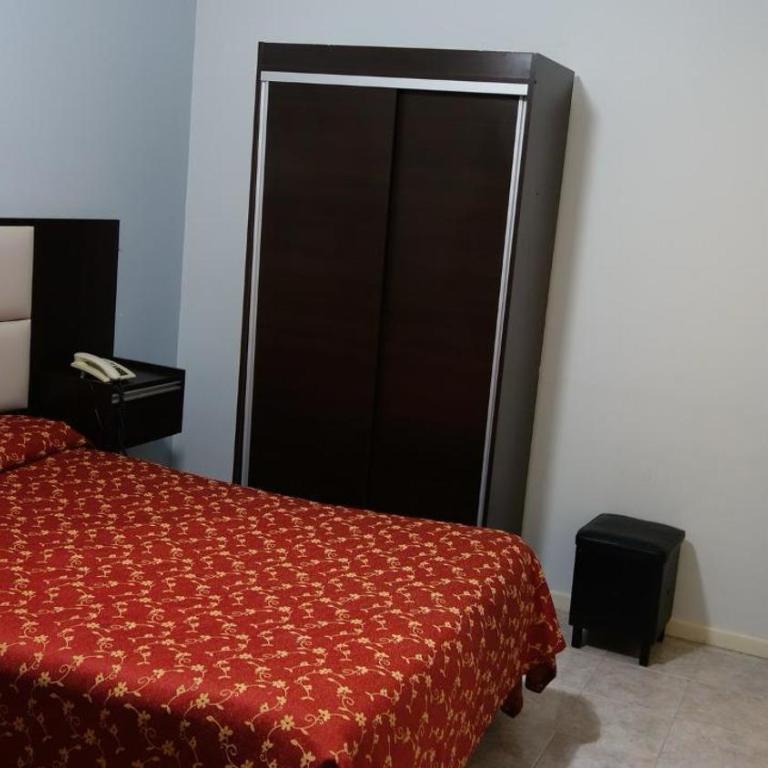 Hotel KEY´S - Habitación Estándar - 1 cama grande - 3