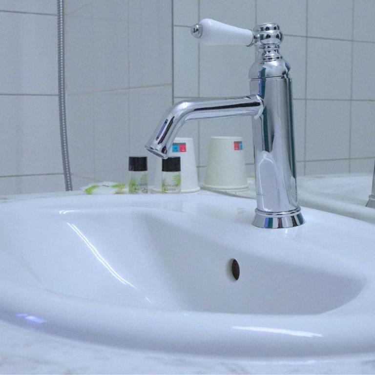 Hôtel Le Moderne - Anciennement Hôtel OursBlanc VictorHugo - Chambre Double - 10