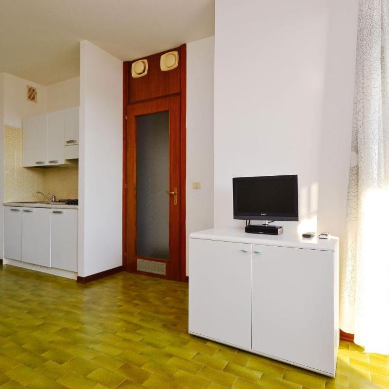 Cozy coastal flat facing the port - Apartment - 9