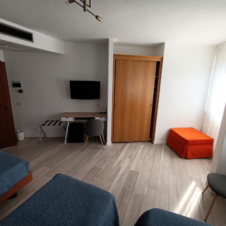 Hotel Everest Arco - Camera Tripla - 4