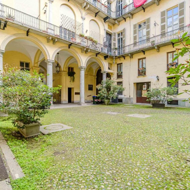 GuestHost - Quadrilatero Chic Apartment - Two-Bedroom Apartment - 39