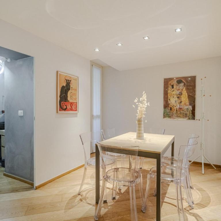GuestHost - Quadrilatero Chic Apartment - Two-Bedroom Apartment - 15