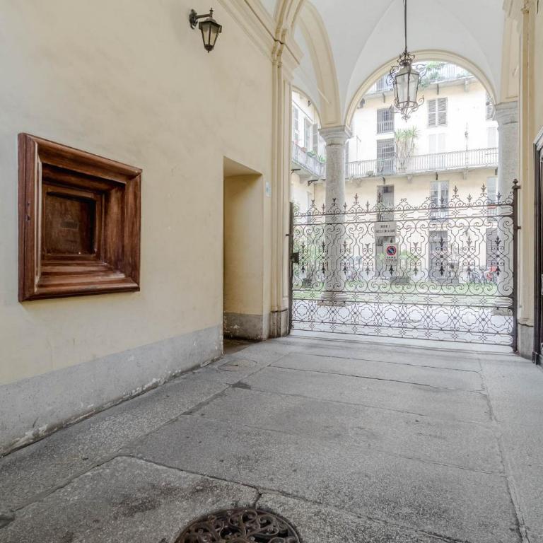 GuestHost - Quadrilatero Chic Apartment - Two-Bedroom Apartment - 43