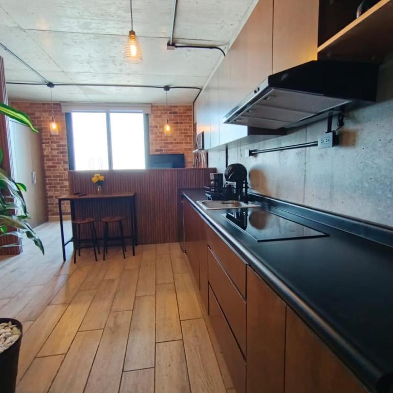 Suite céntrica con Piscina, Gym y Cowork - Two-Bedroom Apartment - 23
