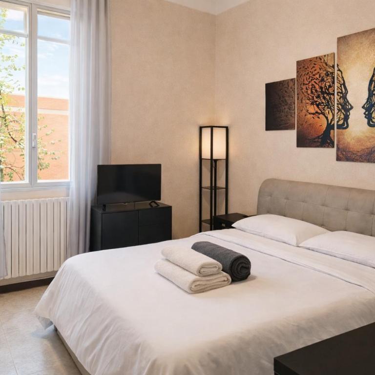 Creti Room Guesthouse - Camera Matrimoniale con Bagno in Comune - 1