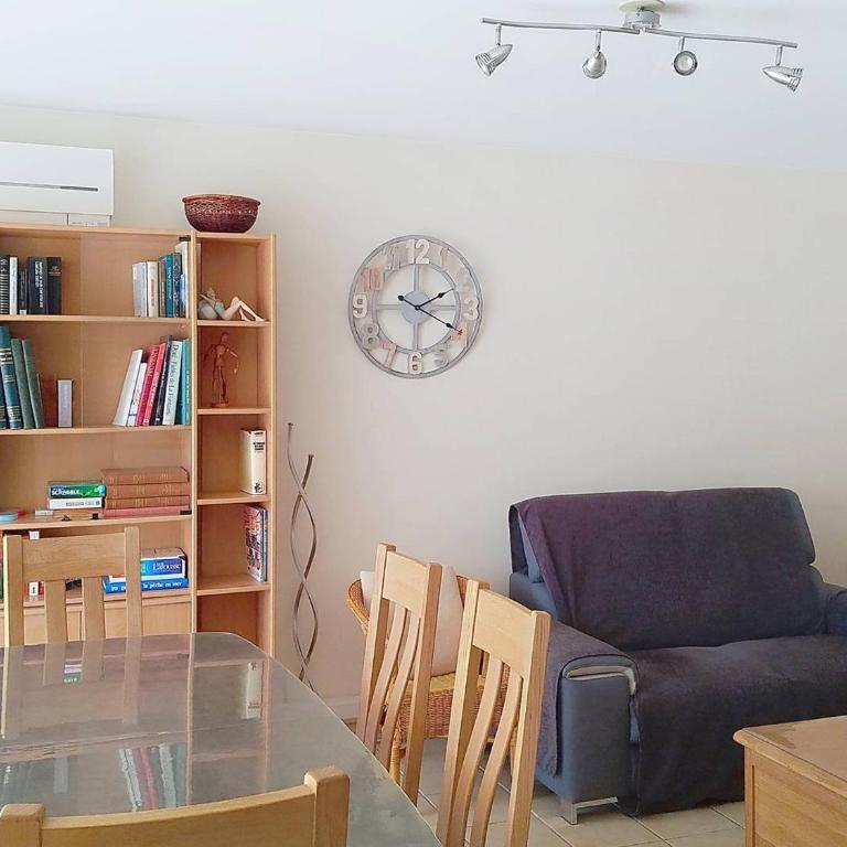 T3 68m², 4*, climatisé avec loggia, proche mer et commerces – Bormes-les-Mimosas - FR-1-610-14 - Appartement (4 Adultes) - 7