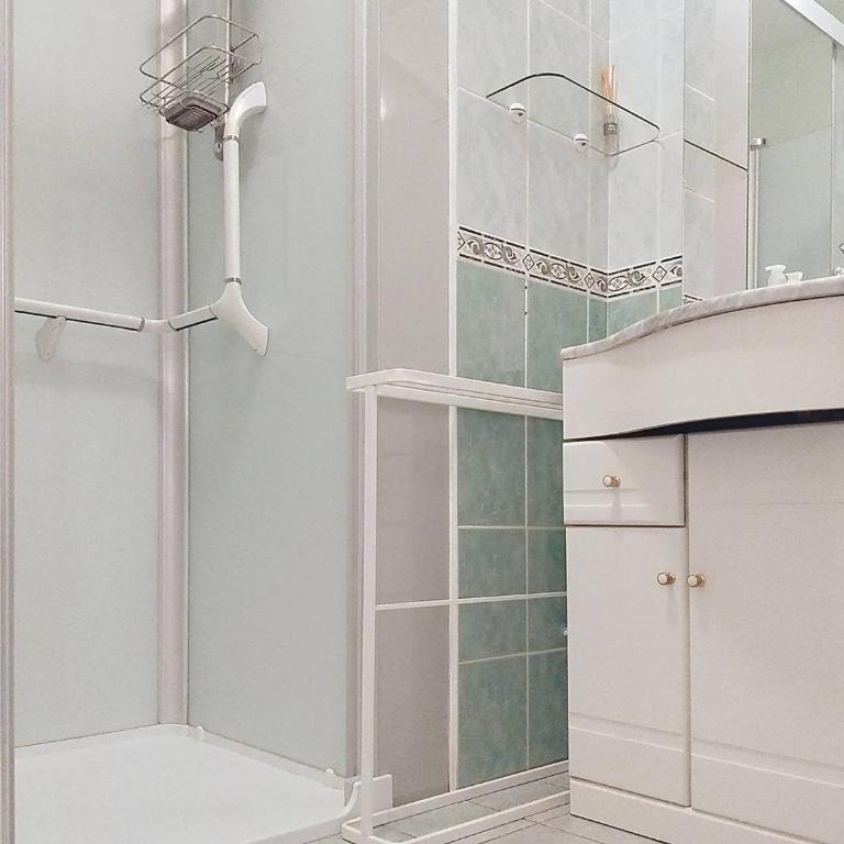 T3 68m², 4*, climatisé avec loggia, proche mer et commerces – Bormes-les-Mimosas - FR-1-610-14 - Appartement (4 Adultes) - 12