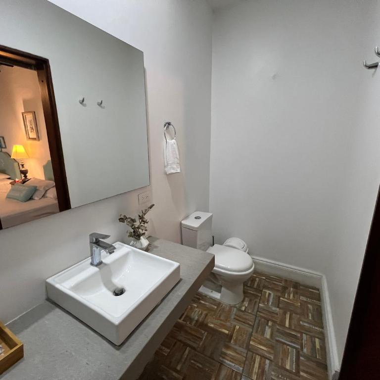 Leclerc Hotel Boutique Cali Granada - Habitación Triple Executive - 3
