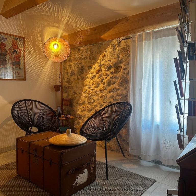 Gîte de 12 personnes au cœur d'un domaine viticole - Five-Bedroom House - 13