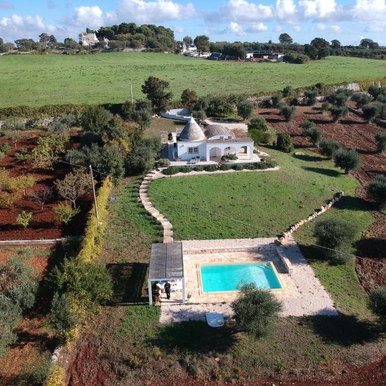 Stunning hilltop Trullo with pool and large garden - Two-Bedroom House - 4