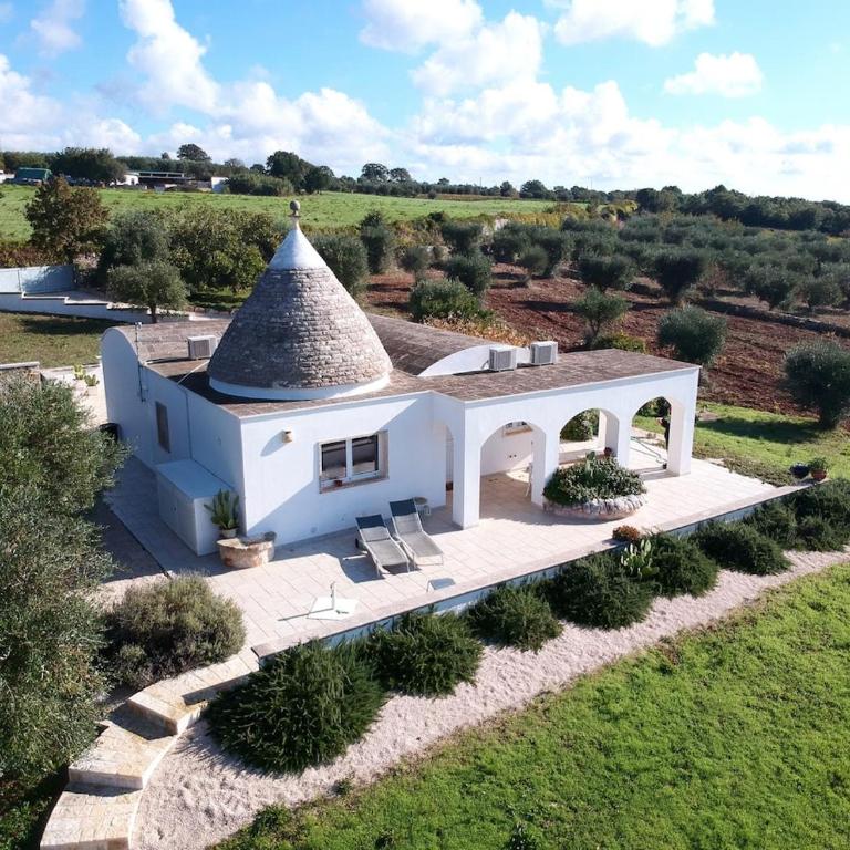 Stunning hilltop Trullo with pool and large garden - Two-Bedroom House - 13