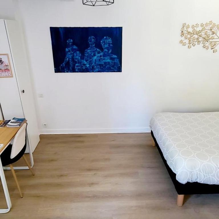 Grand Studio neuf Parking Privatif 3 minutes Gare au calme Parking Max 4M50 - Appartement 1 Chambre - 9