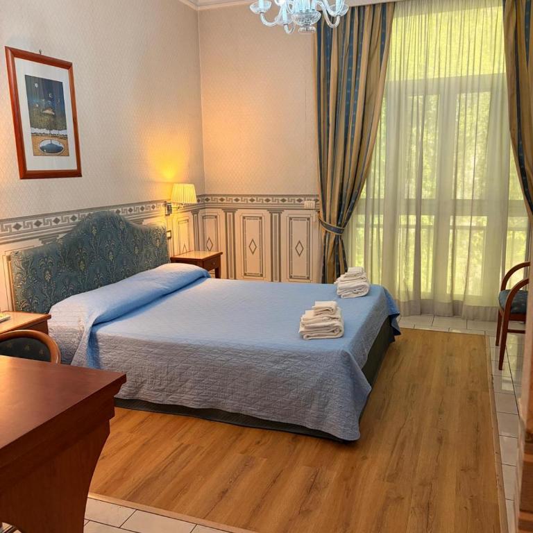 City Hall - Double Room with Garden View - 3