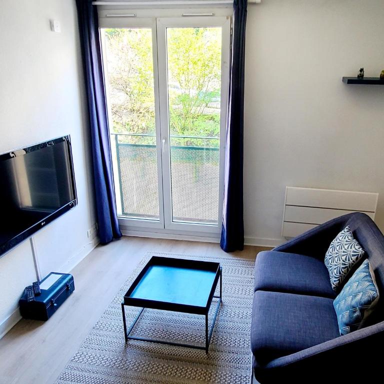 Grand Studio neuf Parking Privatif 3 minutes Gare au calme Parking Max 4M50 - Appartement 1 Chambre - 4