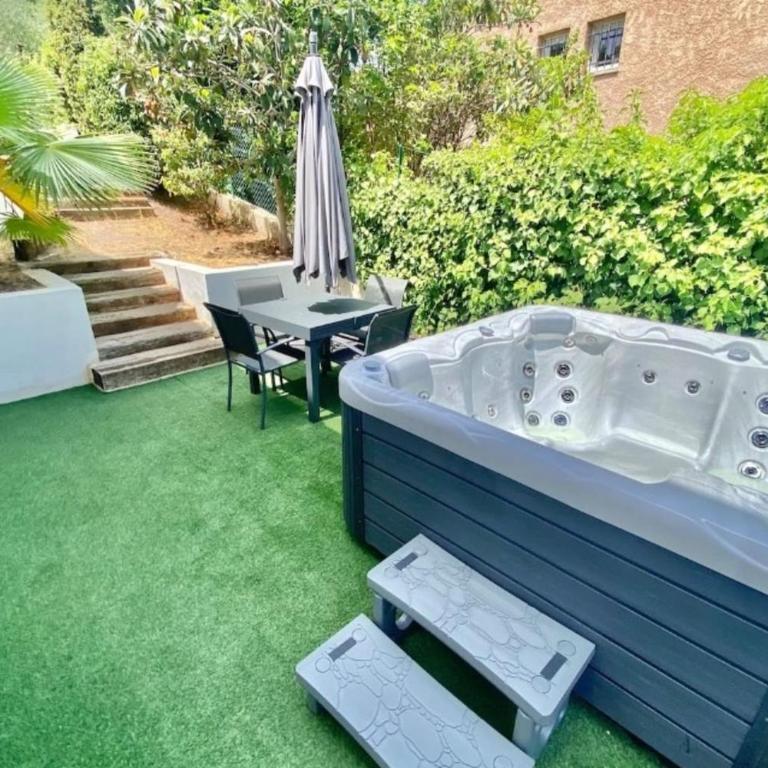 Appartement pour 4 avec jardin et jacuzzi - Appartement - 9
