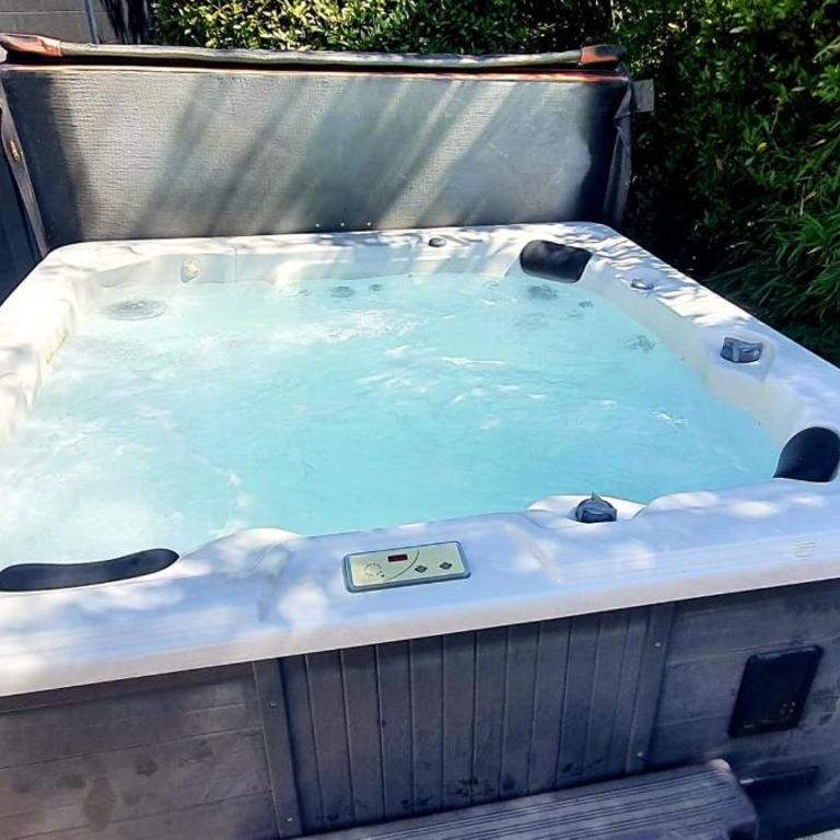 Appartement pour 4 avec jardin et jacuzzi - Appartement - 10