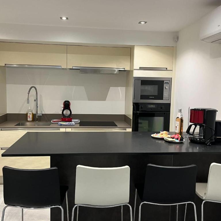 Appartement pour 4 avec jardin et jacuzzi - Appartement - 5