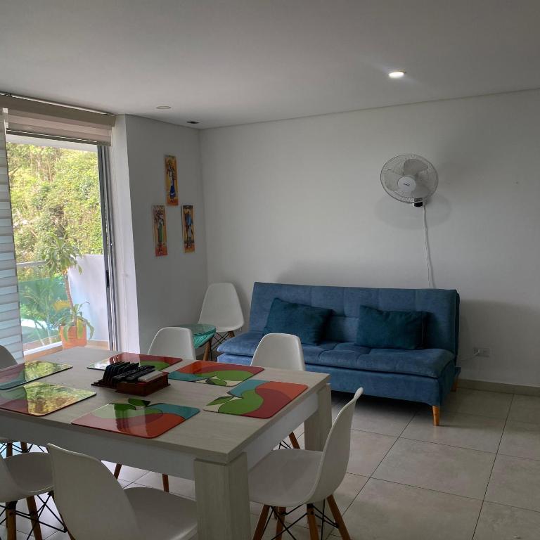 Apartamento con piscina y sauna en La Mesa - Two-Bedroom Apartment - 13