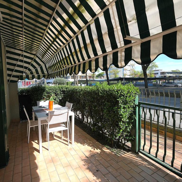 Trilocale piano terra con doppi servizi Piazza Aurora 100m dal mare - Family Apartment - Two-Bedroom Apartment - 2