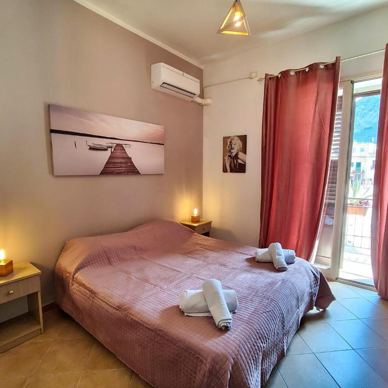 B&B Giada - Camera Tripla con Vista Città - 1