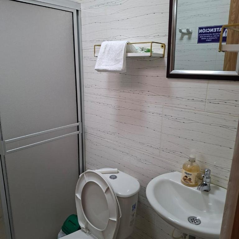 Apartamento Muequetá Bogotá 201 - Three-Bedroom Apartment - 25