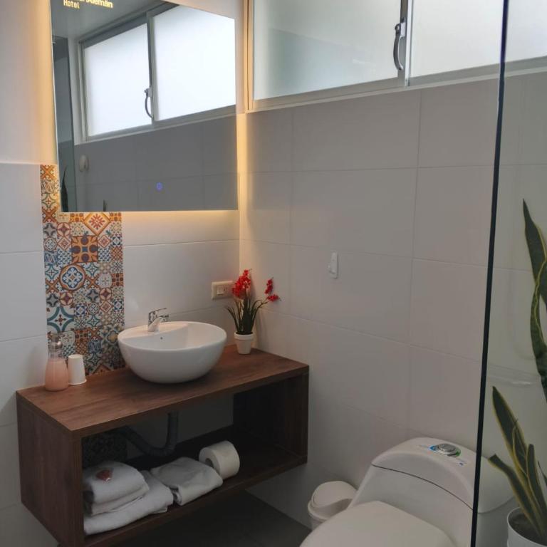 Hotel Rincon Aleman - Double Room with Extra Bed - 3