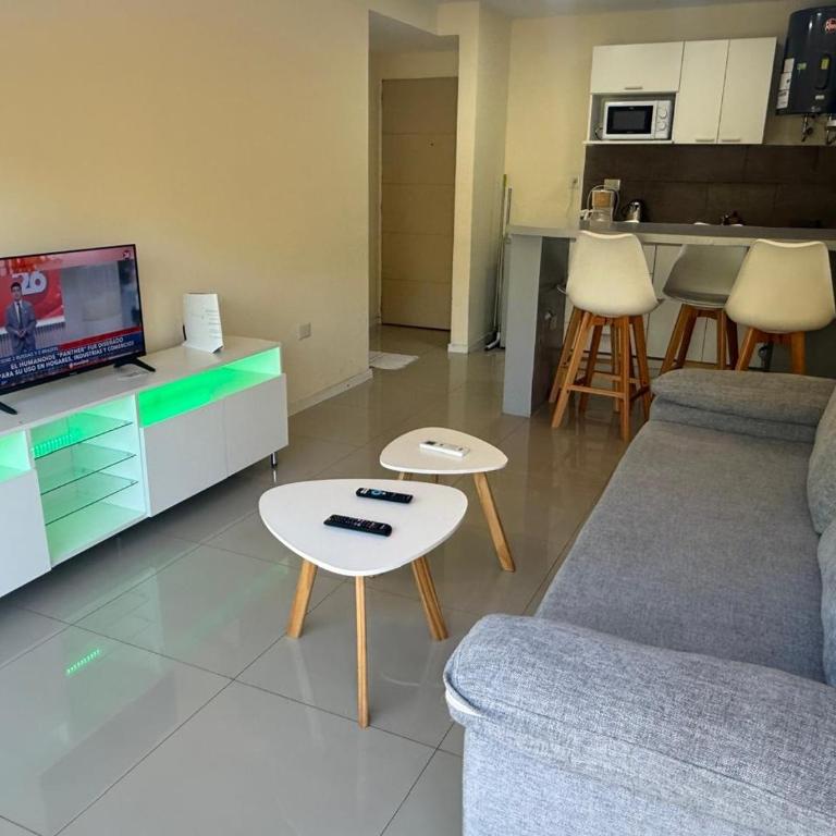 Calmo y luminoso cercano a avenida Avellaneda - Two-Room Apartment - 12