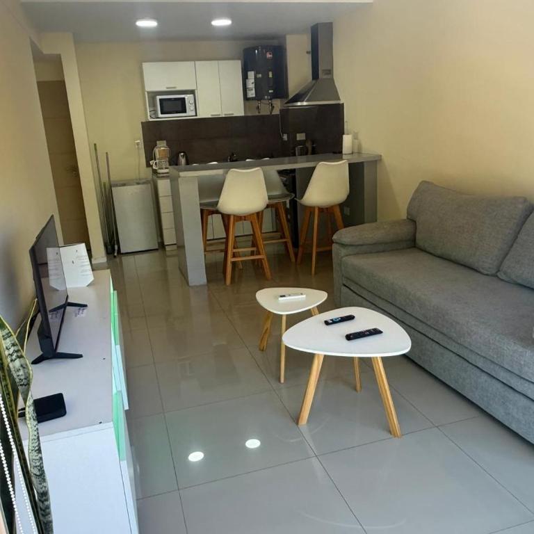 Calmo y luminoso cercano a avenida Avellaneda - Two-Room Apartment - 6