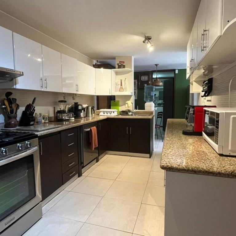Departamento confortable, hermosa vista y en la mejor área de la ciudad - Apartamento de 3 dormitorios - 10