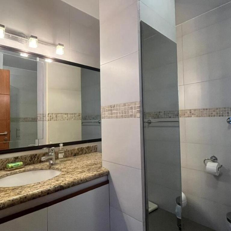 Departamento confortable, hermosa vista y en la mejor área de la ciudad - Apartamento de 3 dormitorios - 15