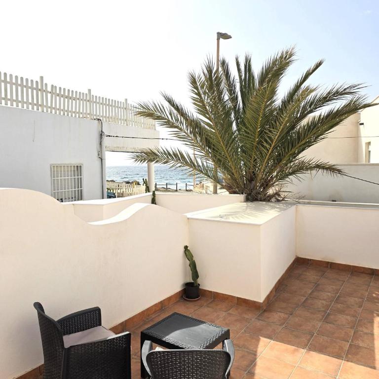HOSTAL CASA EMILIO - Habitación Doble con terraza - 2 camas - 9