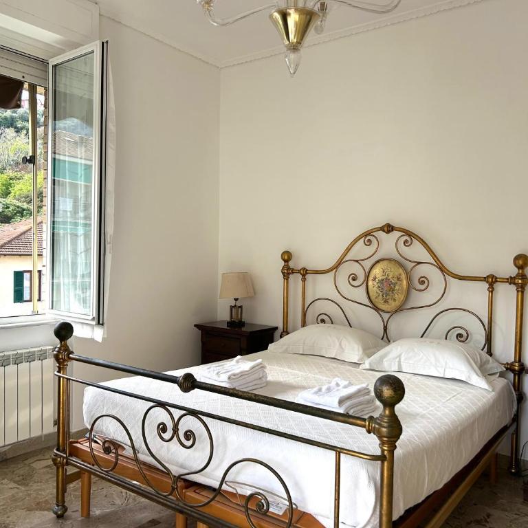 Bright apartment for 5 parking 20 mins to station near park and shops Portovenere and Cinque Terre panoramic road way - Two-Bedroom Apartment - 29