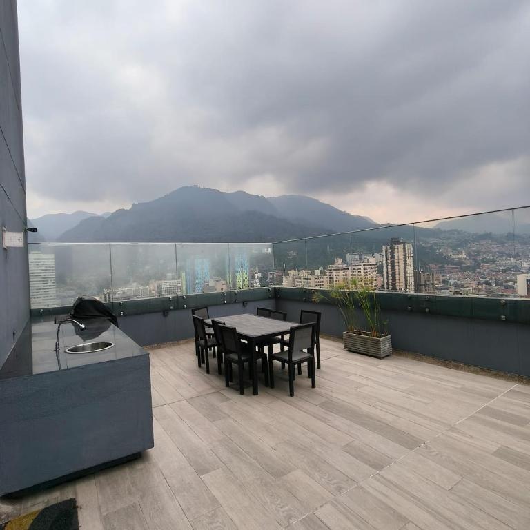 Elegant loft in downtown Bogotá, ideal location - Two-Bedroom Apartment - 48
