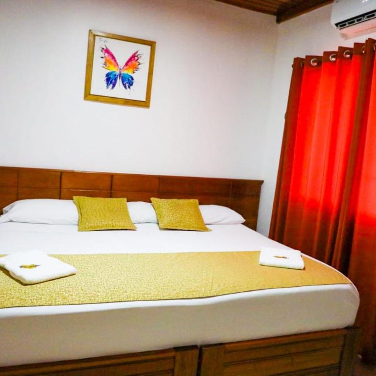 Hostal Macambo - Habitación Doble con baño privado - 3