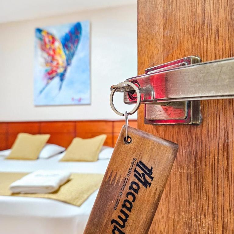 Hostal Macambo - Habitación Doble con baño privado - 2 camas - 3