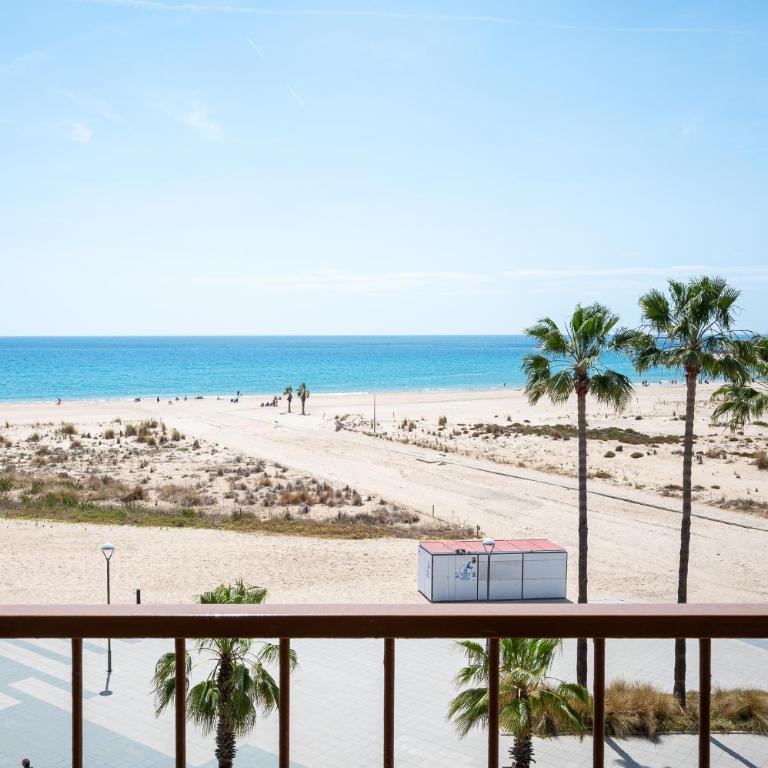 AT111 Vistas frontales a la playa la Paella - Apartamento de 3 dormitorios - 2