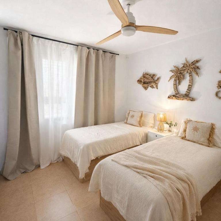 Corralejo Holiday Rentals - Apartamento de 2 dormitorios con terraza - 3