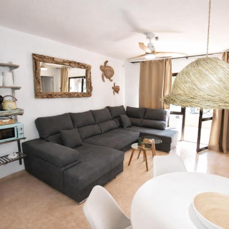 Corralejo Holiday Rentals - Apartamento de 2 dormitorios con terraza - 8