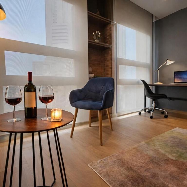 Modern and comfortable loft in the Centro Internacional - One-Bedroom Apartment - 46