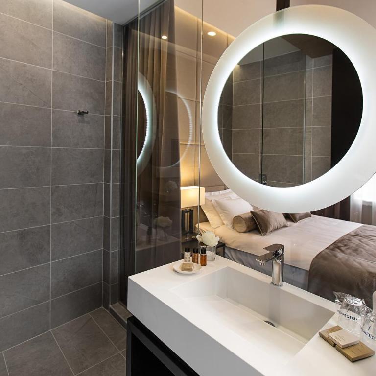 Dominic Smart & Luxury Suites - Republic Square - Junior Suite - 5