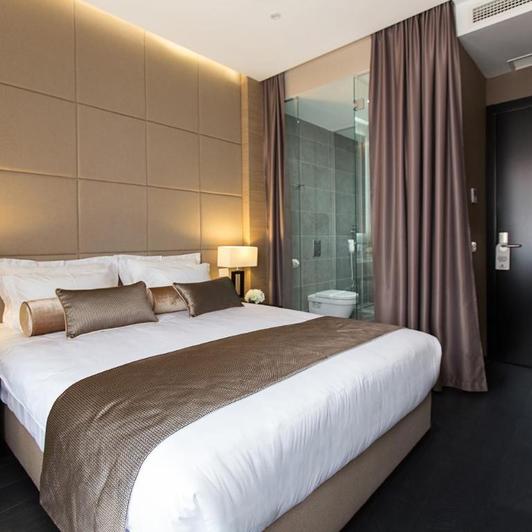Dominic Smart & Luxury Suites - Republic Square - Deluks Dvokrevetna Soba sa Bračnim Krevetom - 12