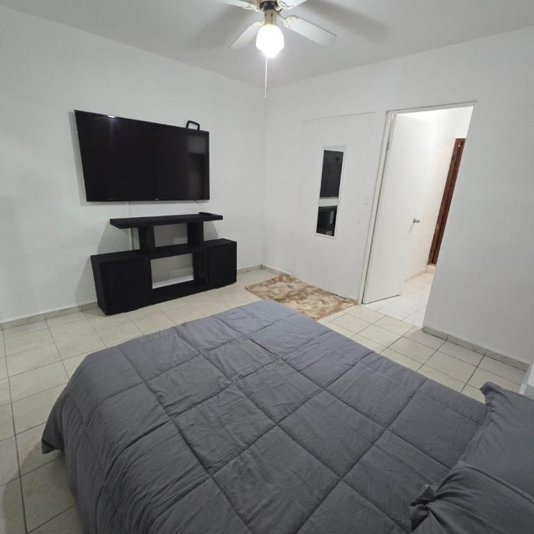 Departamento a 1 cuadra de Gonzalitos cercano a hospitales - One-Bedroom Apartment - 4