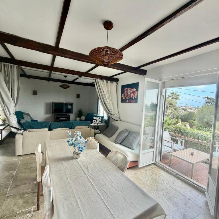 Grand Appt 6P climatisé dans villa avec piscine - 8 kms de Cannes - Appartement 2 Chambres - 33