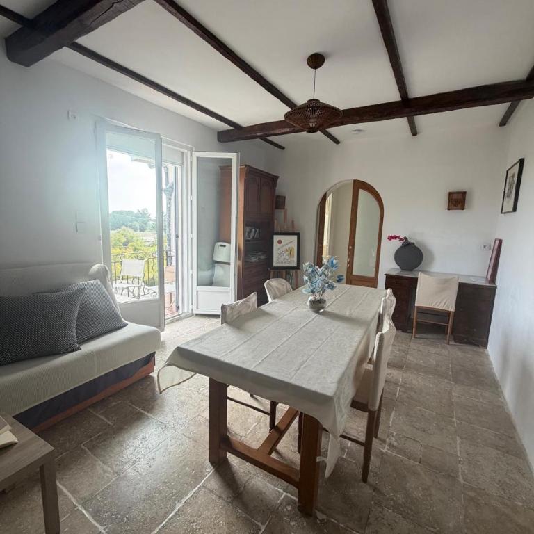 Grand Appt 6P climatisé dans villa avec piscine - 8 kms de Cannes - Appartement 2 Chambres - 27