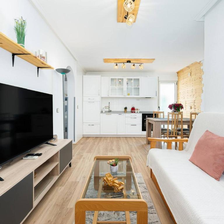 Bungalow Coral Sunrise - Two-Bedroom Apartment - 11