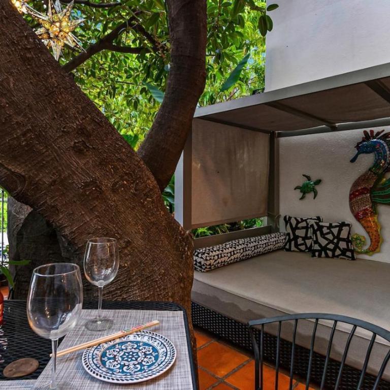 Zona Romantica OasisPool2 block Pier bars shop - Apartamento de 1 dormitorio con vistas al jardín - 1